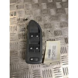 Interrupteur de leve vitre avant gauche RENAULT LAGUNA 2 PHASE 2 d’occasion