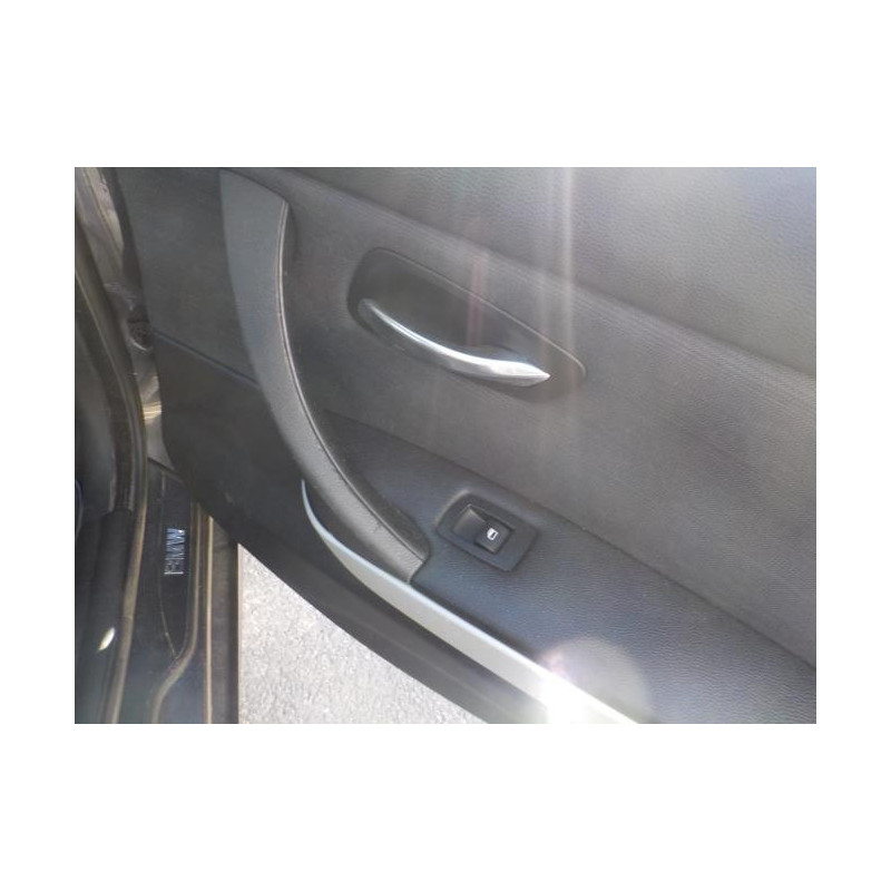 Attache ceinture arriere droit BMW SERIE 3 E90 PHASE 1 d’occasion