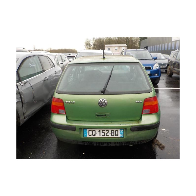 Moyeu avant droit VOLKSWAGEN GOLF 4 d’occasion