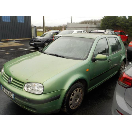 Moyeu avant droit VOLKSWAGEN GOLF 4 d’occasion