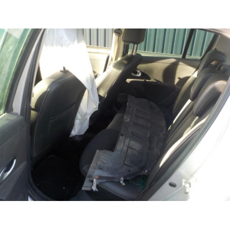 Feu arriere principal droit (feux) RENAULT CLIO 3 PHASE 2 d’occasion