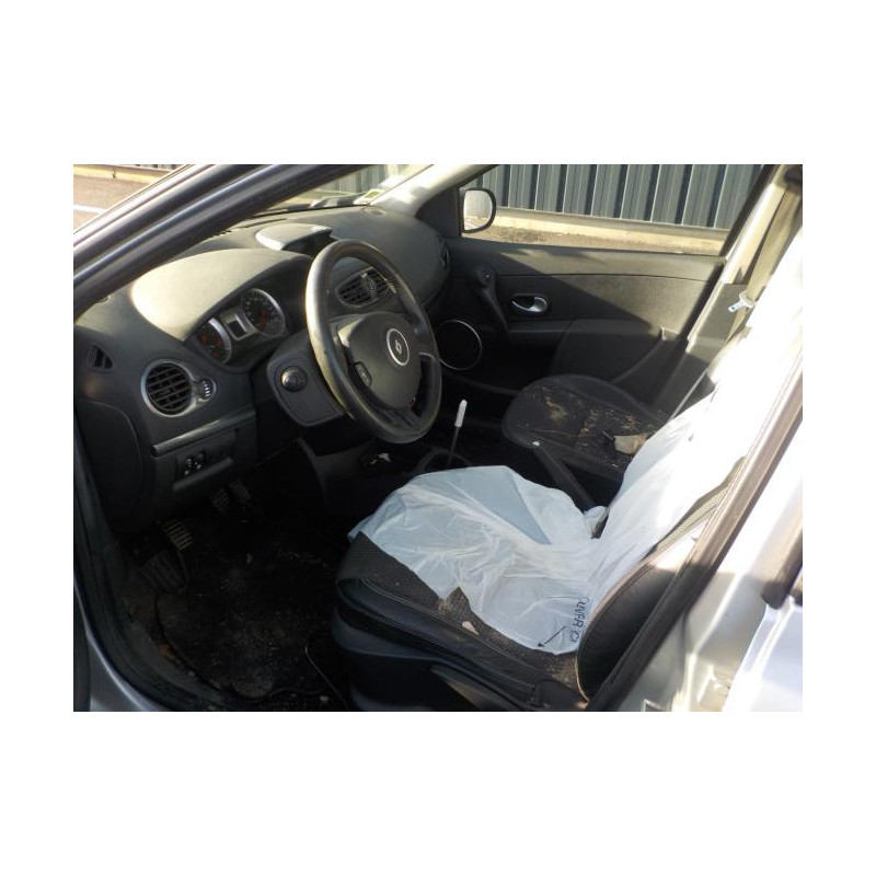 Feu arriere principal droit (feux) RENAULT CLIO 3 PHASE 2 d’occasion