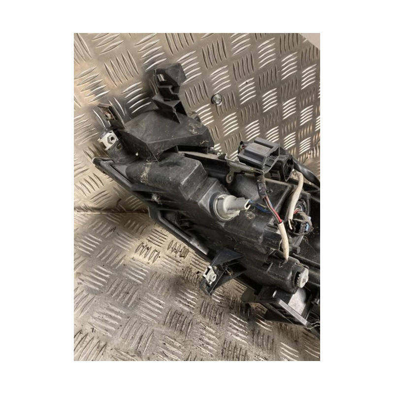 Optique avant principal droit (feux)(phare) MAZDA 6 2 PHASE 1 d’occasion