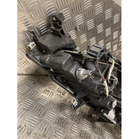Optique avant principal droit (feux)(phare) MAZDA 6 2 PHASE 1 d’occasion
