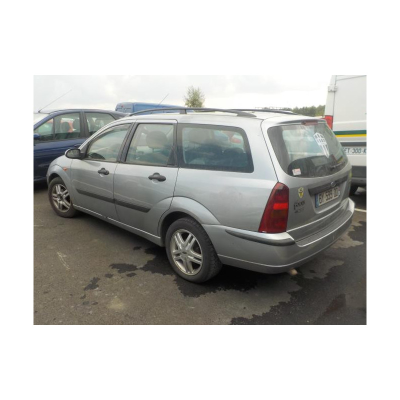 Renfort pare choc avant (traverse) FORD FOCUS 1 BREAK d’occasion