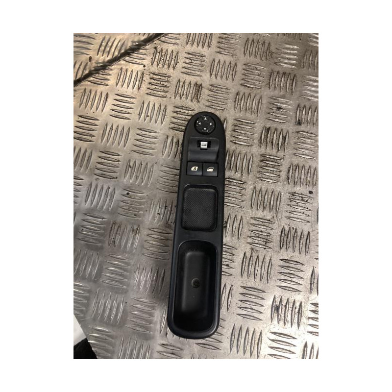 Interrupteur de leve vitre avant gauche PEUGEOT 207 PHASE 1 BREAK d’occasion