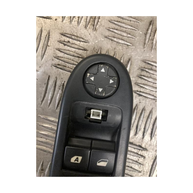 Interrupteur de leve vitre avant gauche PEUGEOT 207 PHASE 1 BREAK d’occasion