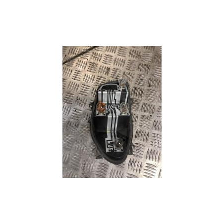 Platine feu arriere droit RENAULT CLIO 3 PHASE 1 d’occasion
