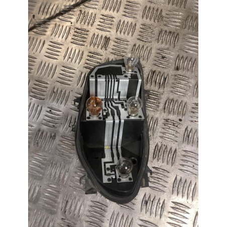 Platine feu arriere droit RENAULT CLIO 3 PHASE 1 d’occasion