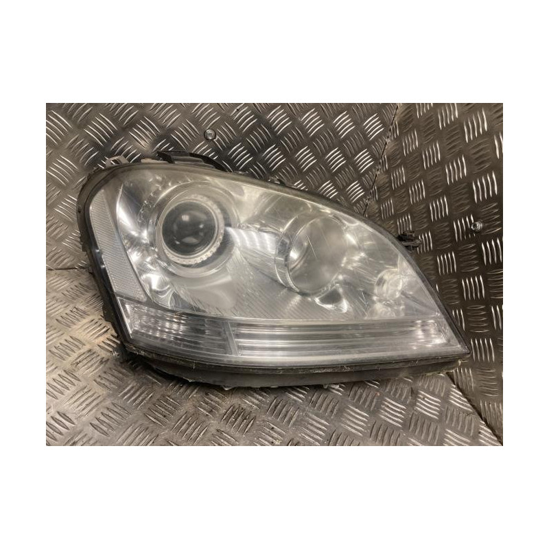 Optique avant principal droit (feux)(phare) MERCEDES CLASSE M 164 PHASE 1 d’occasion