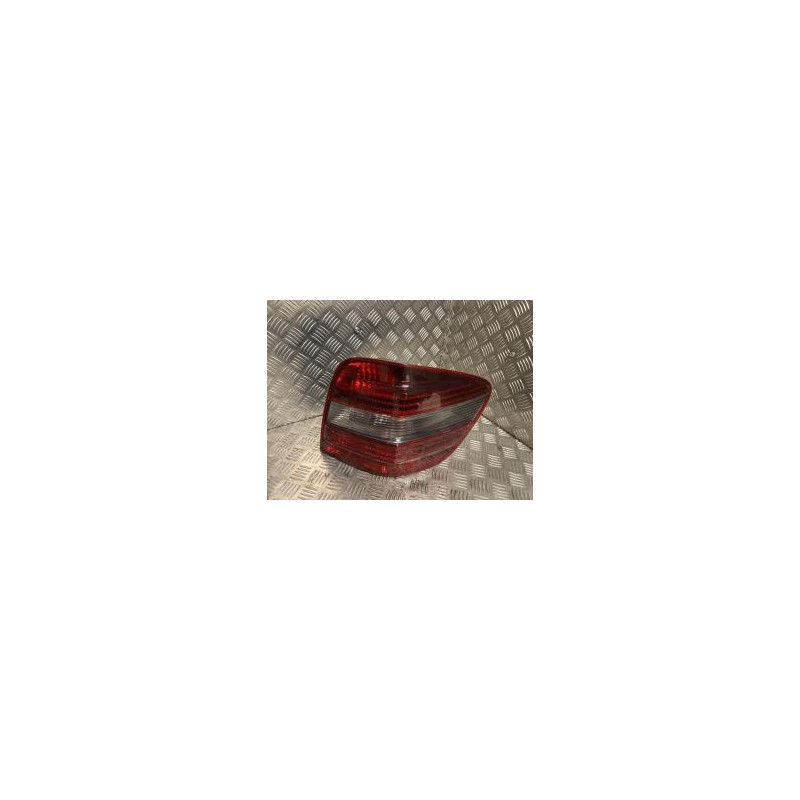 Feu arriere principal droit (feux) MERCEDES CLASSE M 164 PHASE 1 d’occasion