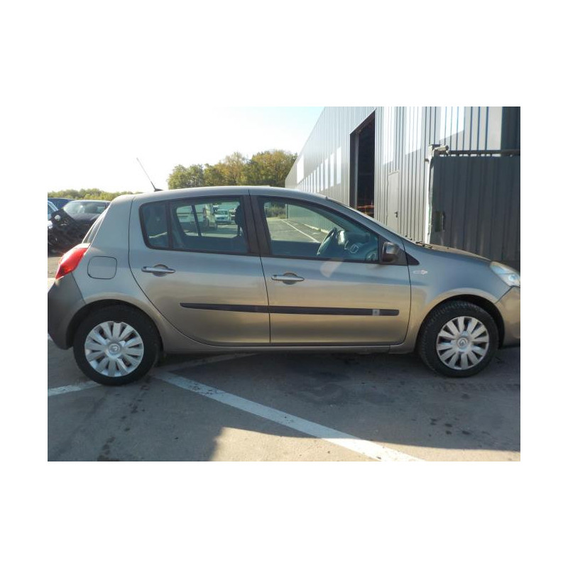 Moteur RENAULT CLIO 3 PHASE 1 d’occasion