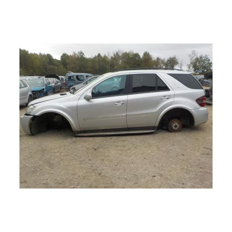 Joint de coffre MERCEDES CLASSE M 164 PHASE 1 d’occasion