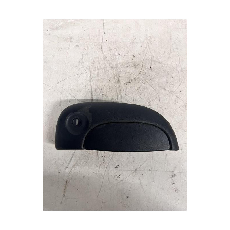 Poignee porte avant droit RENAULT KANGOO 1 PHASE 1 d’occasion