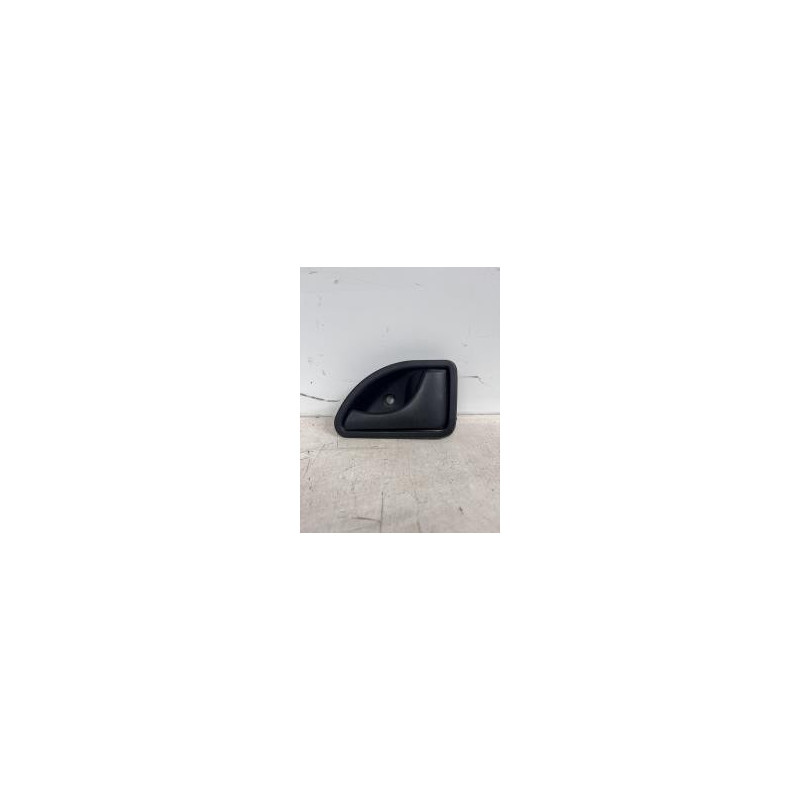 Poignee interieur avant droit RENAULT KANGOO 1 PHASE 1 d’occasion