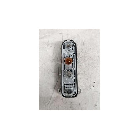 Platine feu arriere droit RENAULT CLIO 2 PHASE 1 d’occasion
