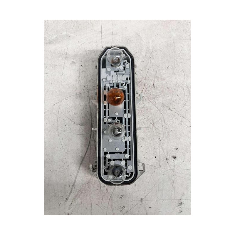 Platine feu arriere droit RENAULT CLIO 2 PHASE 1 d’occasion
