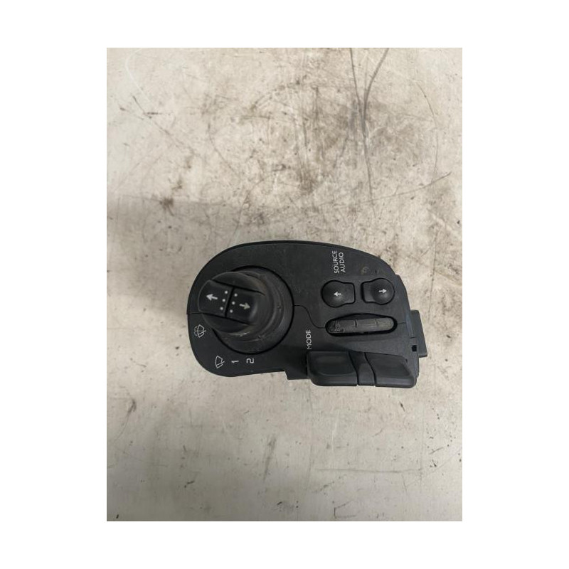 Commodo d'essuie glaces RENAULT CLIO 3 PHASE 2 BREAK d’occasion
