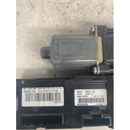 Moteur leve vitre avant gauche RENAULT MEGANE 3 PHASE 1 d’occasion