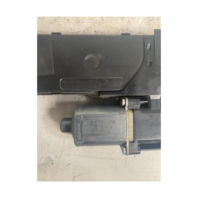 Moteur leve vitre avant gauche RENAULT MEGANE 3 PHASE 1 d’occasion