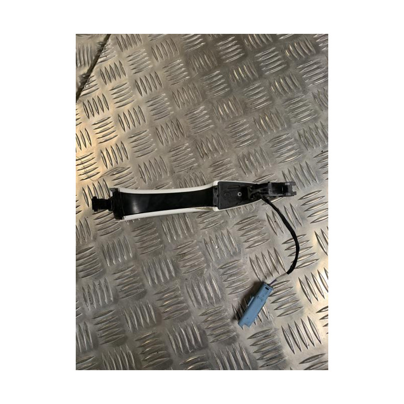 Poignee porte avant gauche PEUGEOT RIFTER d’occasion