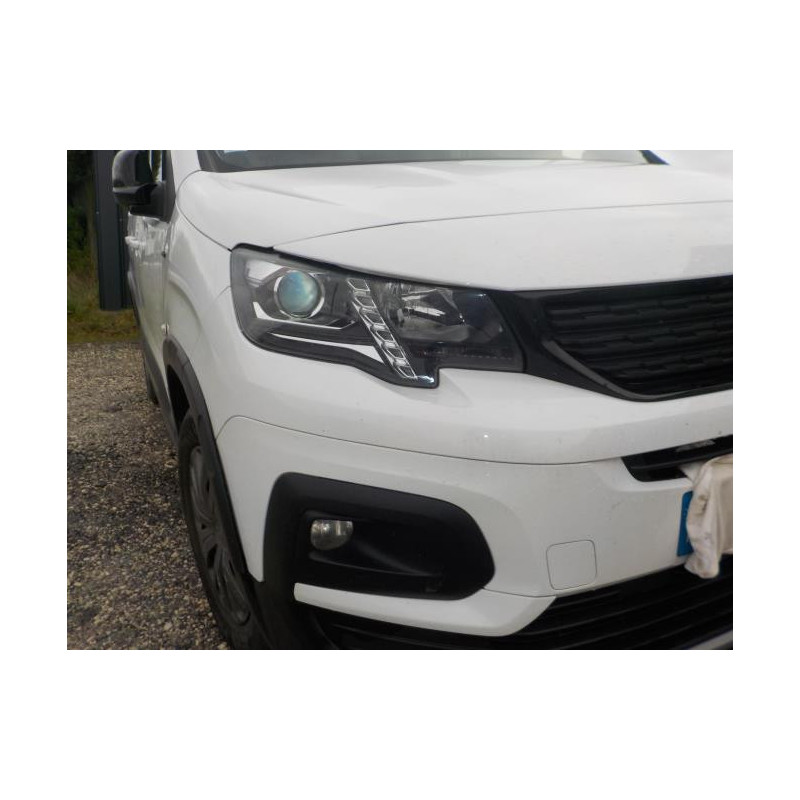 Poignee porte avant gauche PEUGEOT RIFTER d’occasion