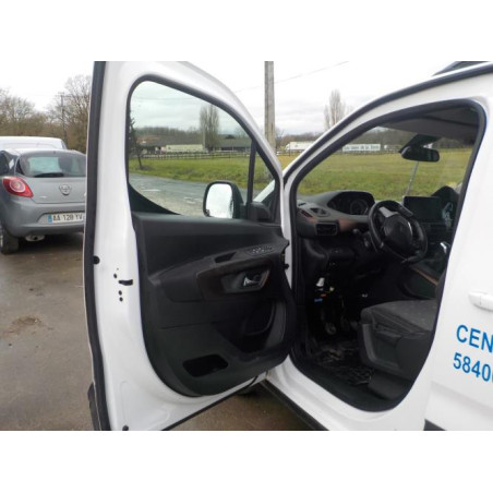 Poignee porte avant gauche PEUGEOT RIFTER d’occasion