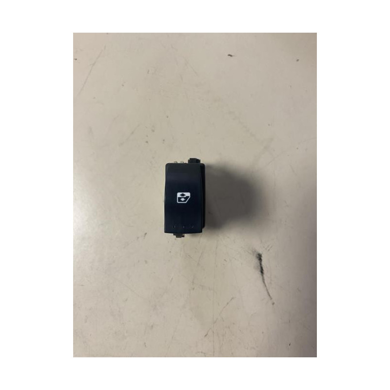 Bouton/Interrupteur RENAULT CLIO 2 PHASE 1 d’occasion