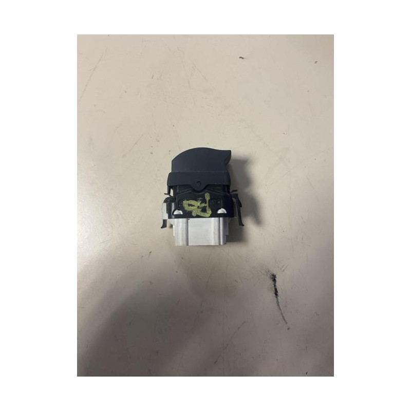 Bouton/Interrupteur RENAULT CLIO 2 PHASE 1 d’occasion