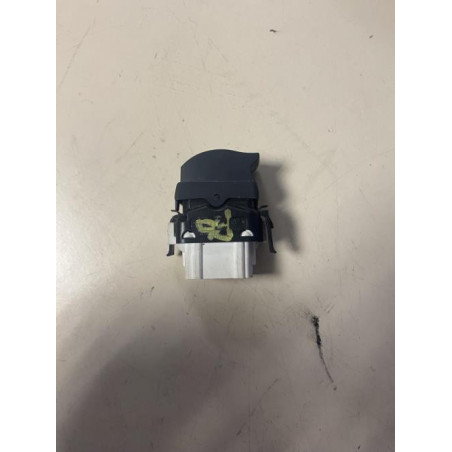 Bouton/Interrupteur RENAULT CLIO 2 PHASE 1 d’occasion