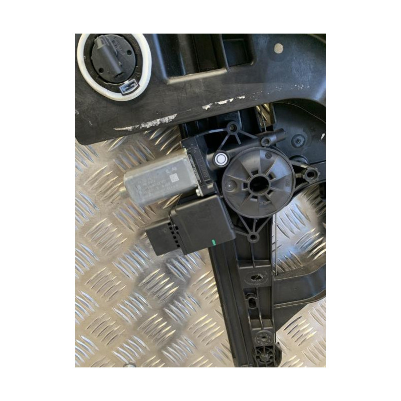 Moteur leve vitre avant gauche PEUGEOT RIFTER d’occasion