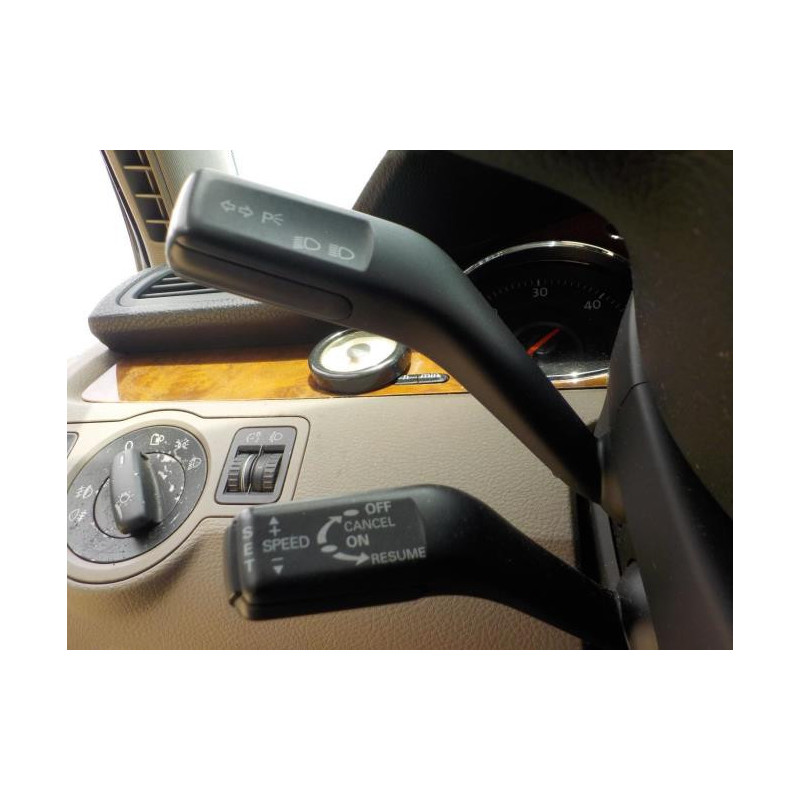 Renfort pare choc avant (traverse) VOLKSWAGEN PASSAT 5 d’occasion