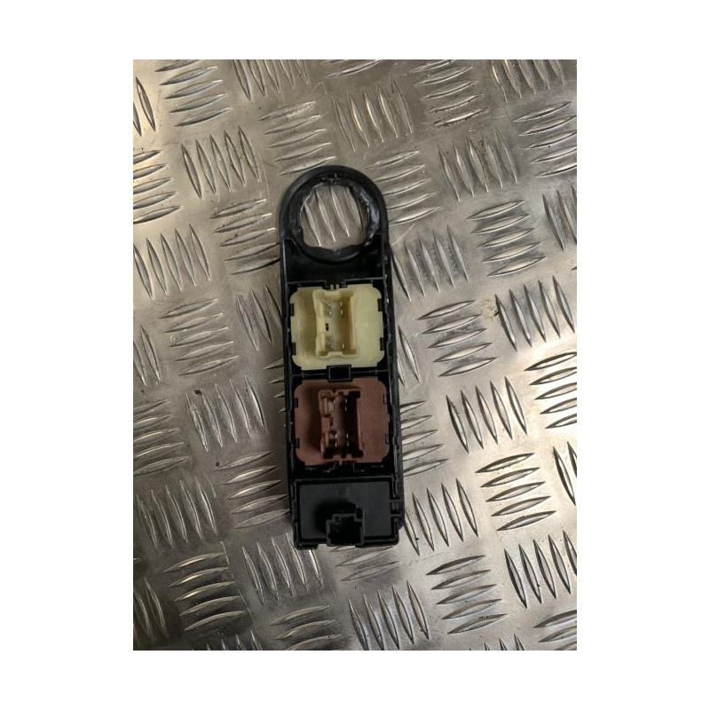 Interrupteur de leve vitre avant gauche RENAULT CLIO 4 PHASE 1 d’occasion