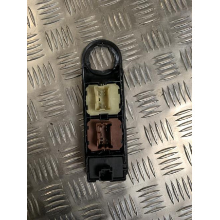 Interrupteur de leve vitre avant gauche RENAULT CLIO 4 PHASE 1 d’occasion