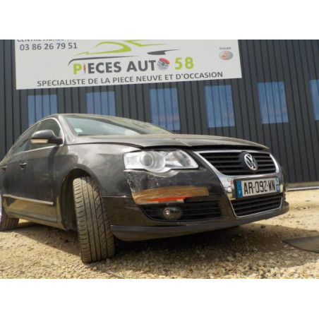 Feu arriere secondaire droit (feux) VOLKSWAGEN PASSAT 5 d’occasion