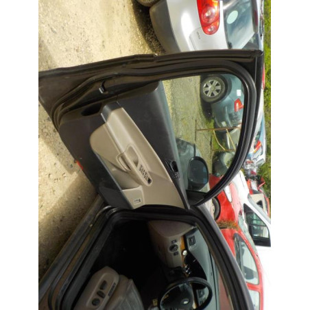 Feu arriere secondaire droit (feux) VOLKSWAGEN PASSAT 5 d’occasion