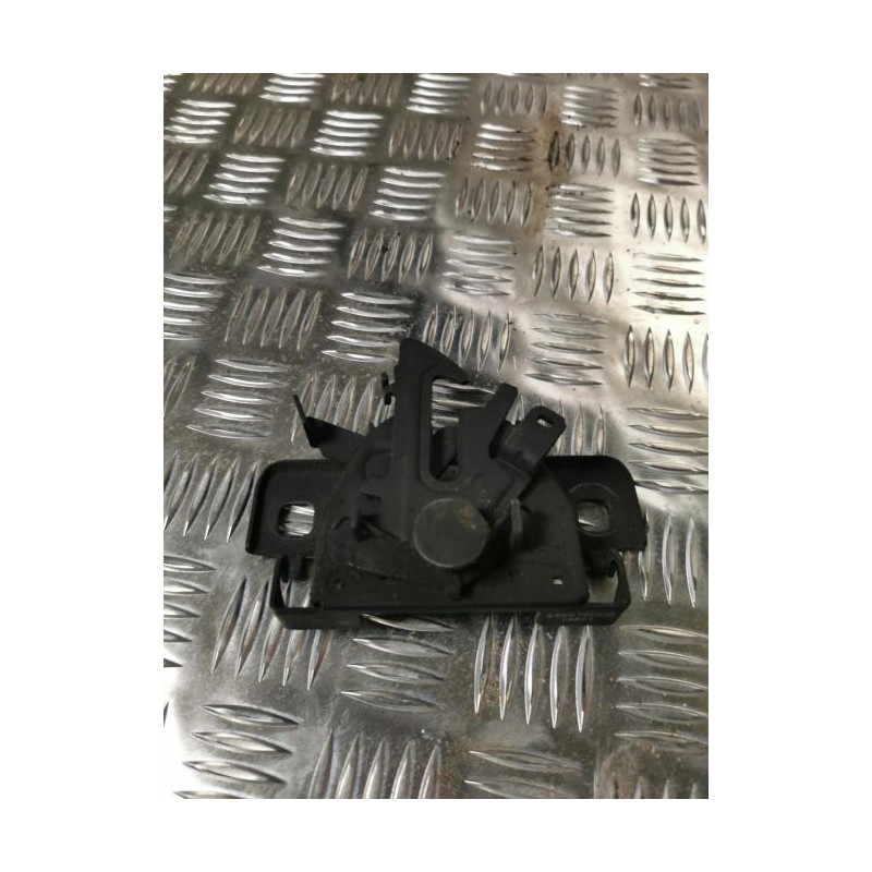 Serrure de capot RENAULT CLIO 4 PHASE 1 d’occasion
