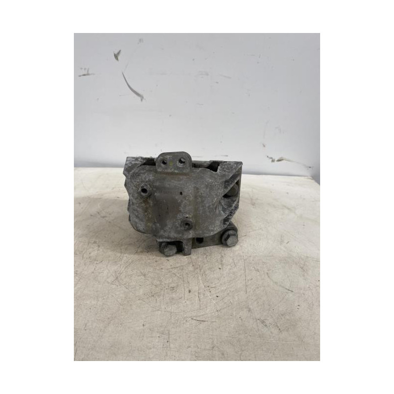 Support moteur droit VOLKSWAGEN GOLF 4 d’occasion