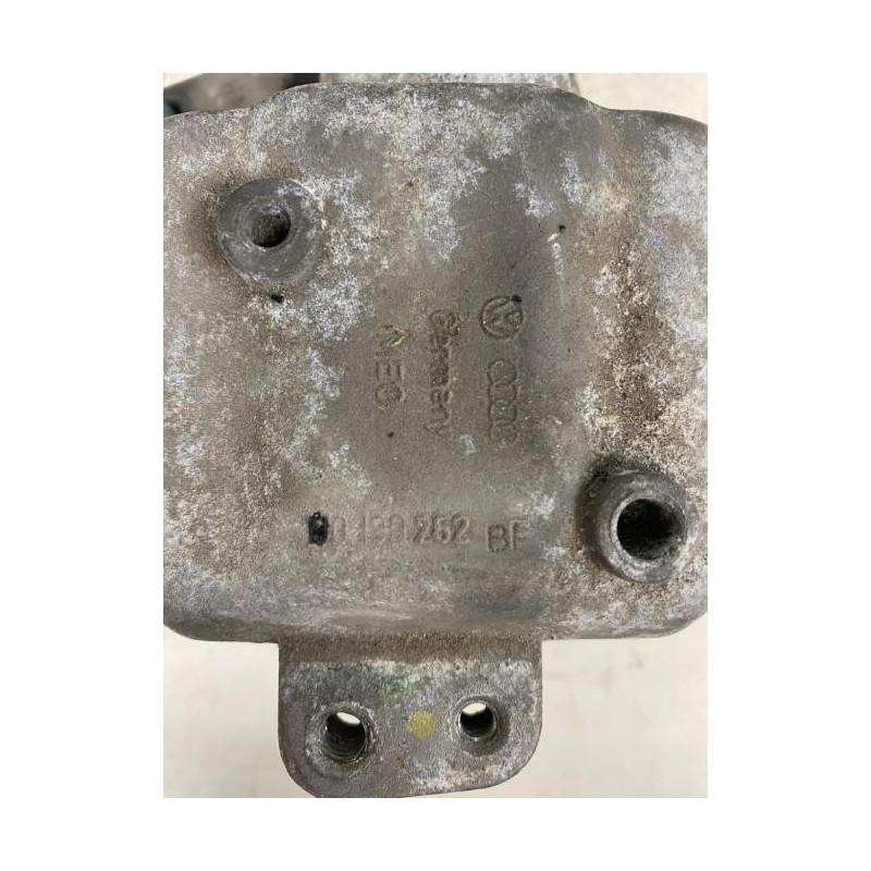 Support moteur droit VOLKSWAGEN GOLF 4 d’occasion
