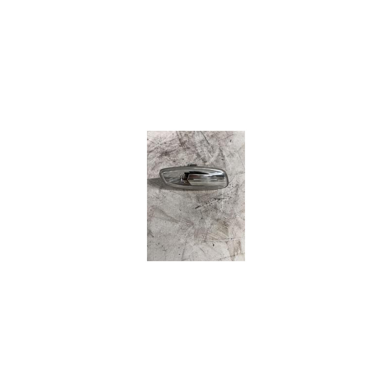 Repetiteur clignotant avant droit  (Feux) PEUGEOT 207 PHASE 2 BREAK d’occasion