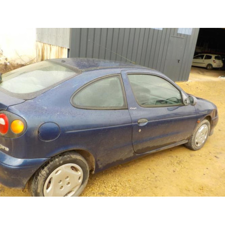 Feu arriere principal gauche (feux) RENAULT MEGANE 1 PHASE 1 COUPE d’occasion