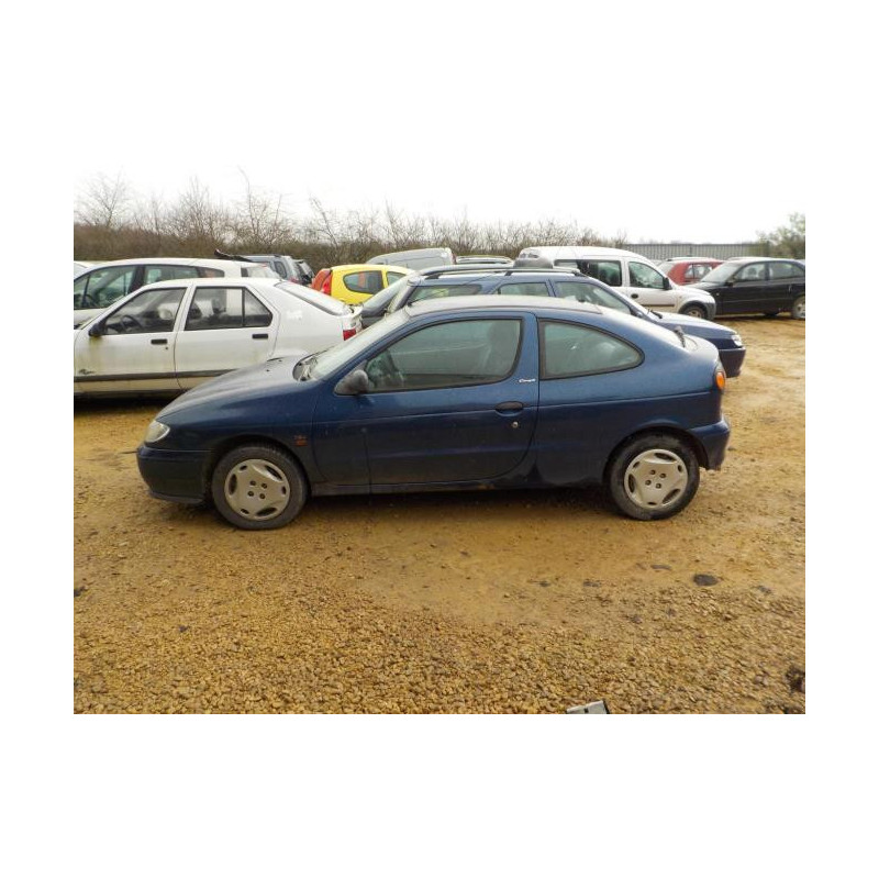 Feu arriere principal gauche (feux) RENAULT MEGANE 1 PHASE 1 COUPE d’occasion