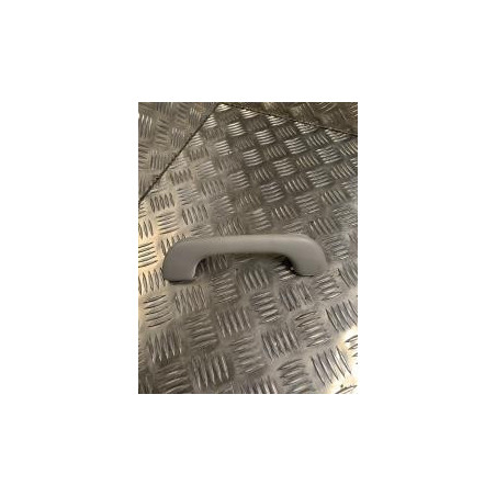 Poignee de maintien avant droit RENAULT CLIO 4 PHASE 1 d’occasion