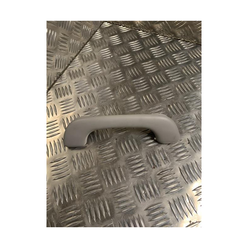 Poignee de maintien avant droit RENAULT CLIO 4 PHASE 1 d’occasion