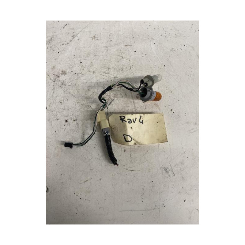 Platine feu arriere droit TOYOTA RAV4 2 PHASE 1 d’occasion