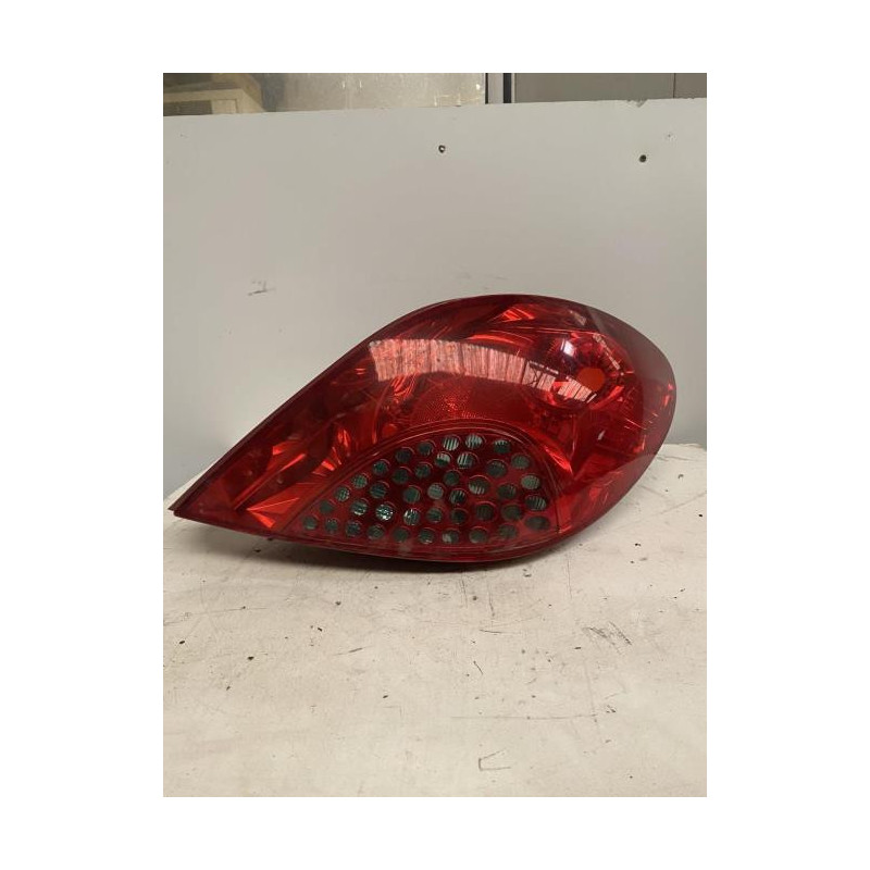 Feu arriere principal droit (feux) PEUGEOT 207 PHASE 1 d’occasion