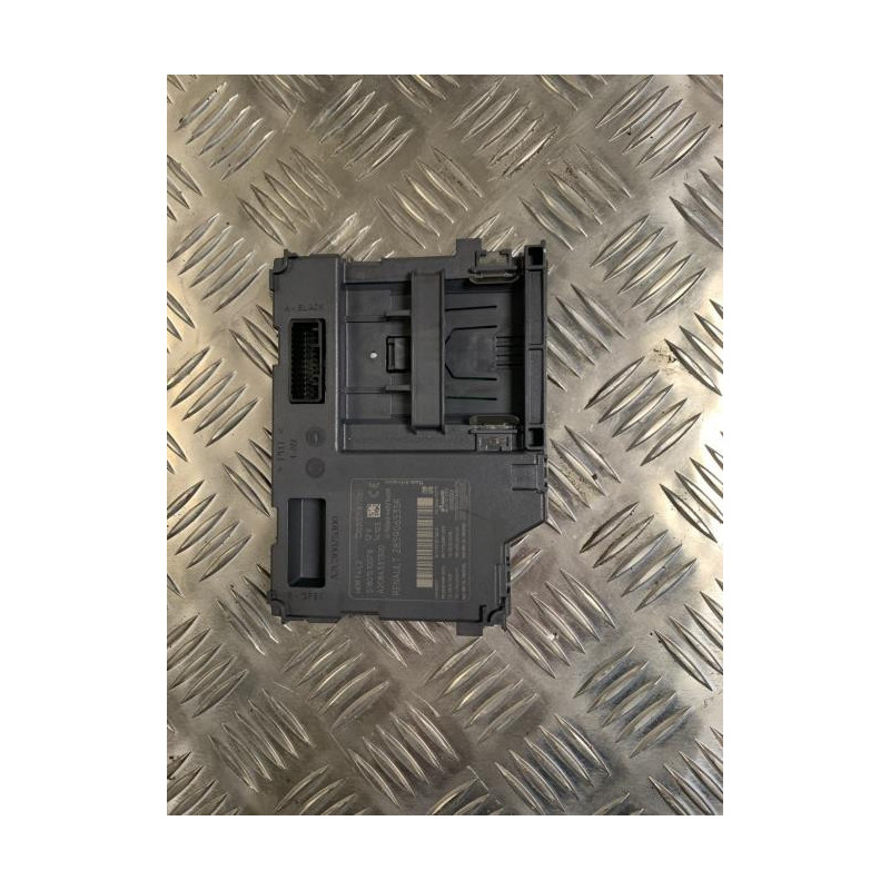 Lecteur de carte (neiman) RENAULT CLIO 4 PHASE 1 d’occasion
