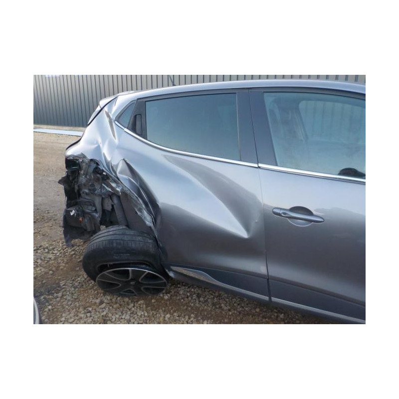 Feu arriere secondaire droit (feux) RENAULT CLIO 4 PHASE 1 d’occasion