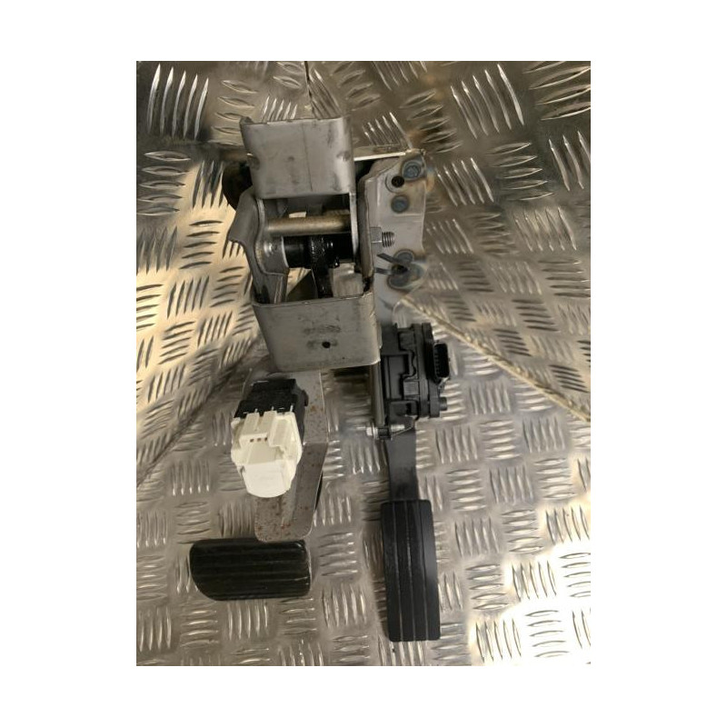 Pedalier RENAULT CLIO 4 PHASE 1 d’occasion