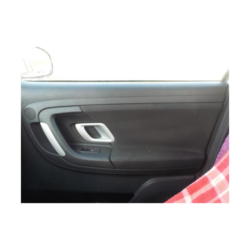 Porte avant droit SKODA FABIA 2 PHASE 1 BREAK d’occasion